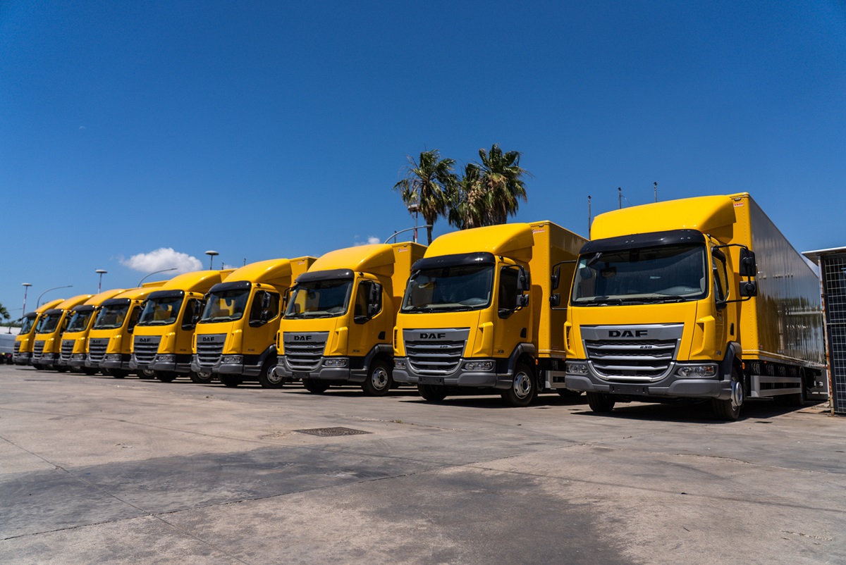 Logistica handling acquistati 30 DAF XB DSC00308