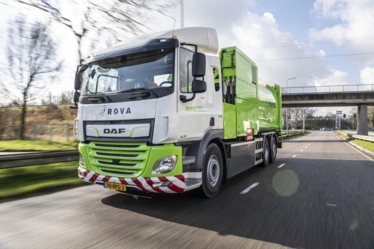 First-DAF-CF-Electric-refuse-collection-truck-delivered-to-ROVA-01